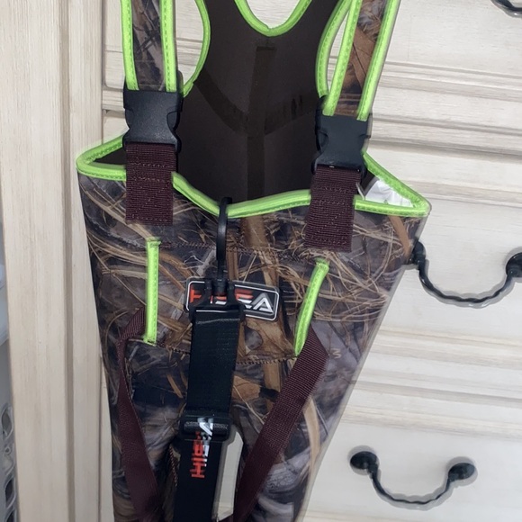 Toddler boys camo waders - Picture 3 of 3